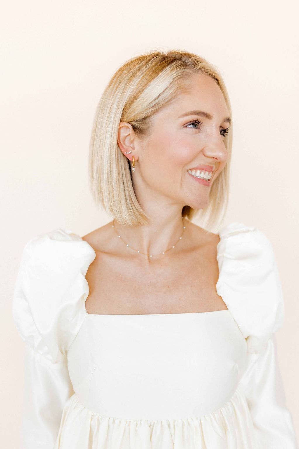 Screwback Stud Earrings - Abigail - Pearl