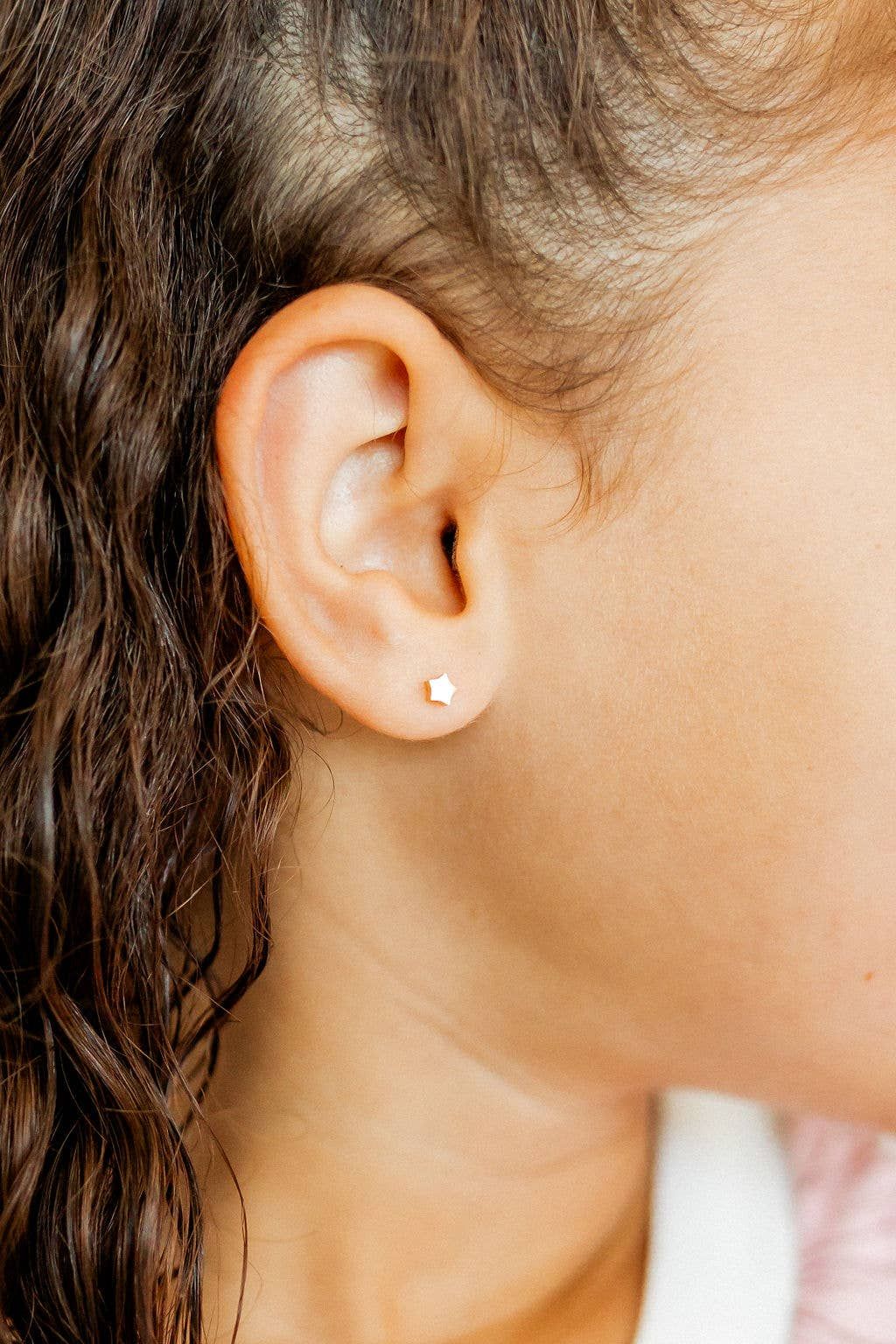 Screwback Stud Earrings - Stella