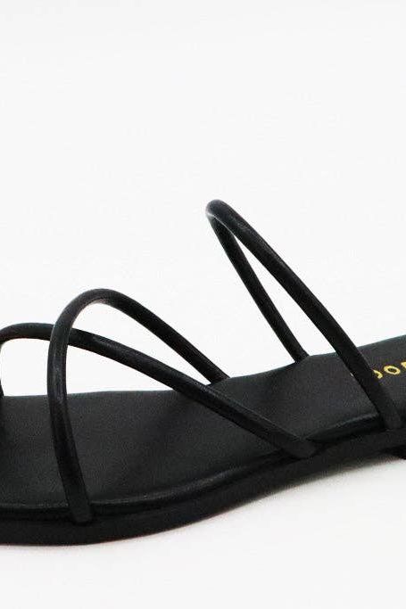 Bamboo HINT-91 Crisscross Strap Ring Toe Flat Beach Sandals