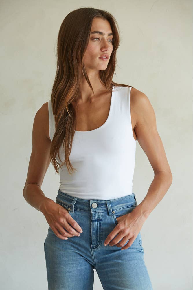 Second Skin Double-Layered Seamless Scoop Neck Tank Top
