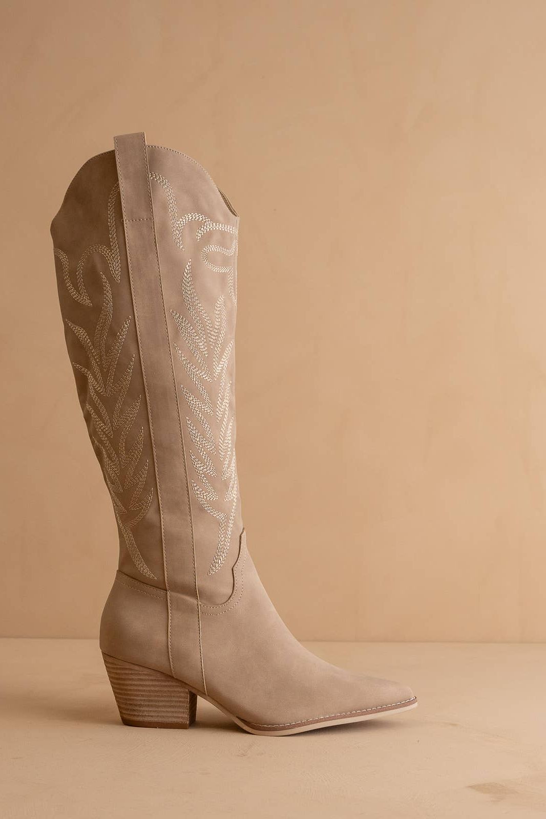 The Samara Cowgirl Cedarwood