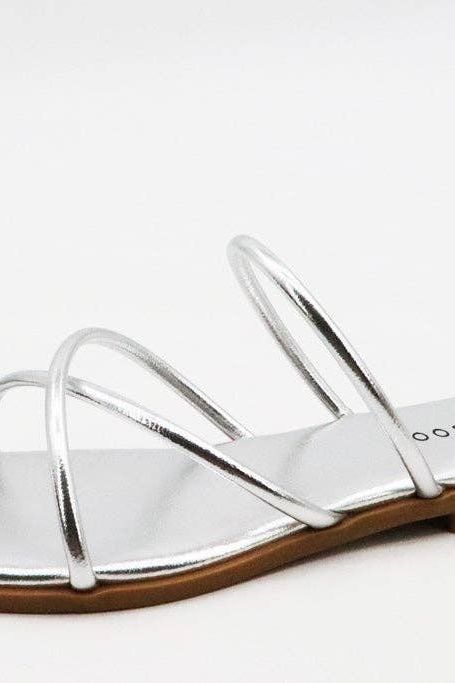 Bamboo HINT-91 Crisscross Strap Ring Toe Flat Beach Sandals