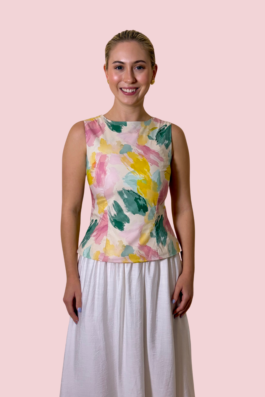 Brushstroke Bloom Multicolor Floral Print Sleeveless Blouse with High Neckline