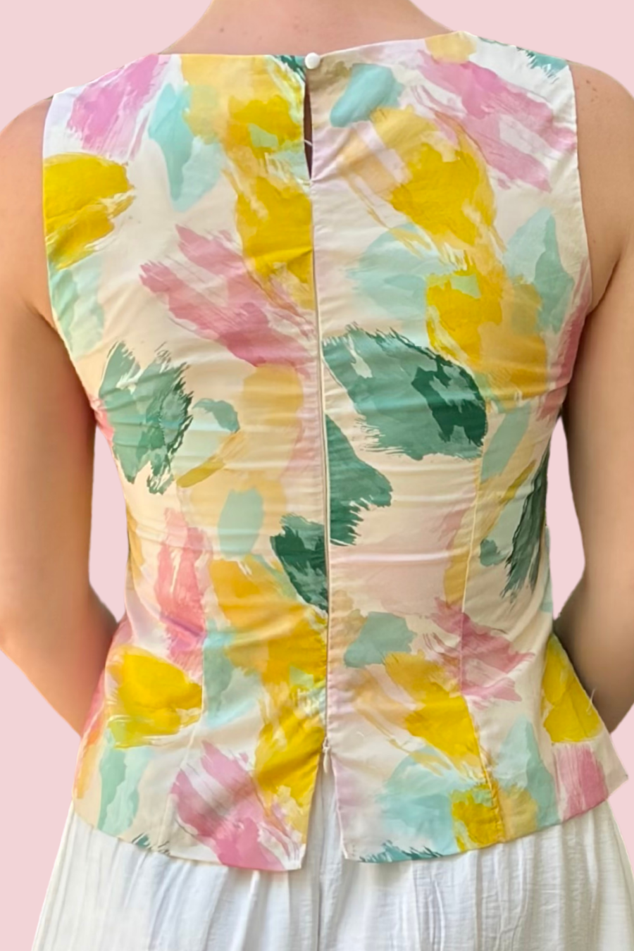 Brushstroke Bloom Multicolor Floral Print Sleeveless Blouse with High Neckline