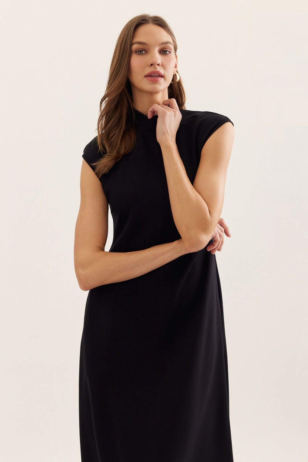 She's Essential Black Midi