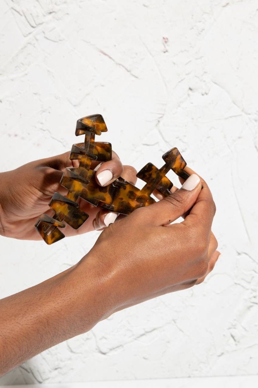 Classic Hair Clip | Medium | Tortoise