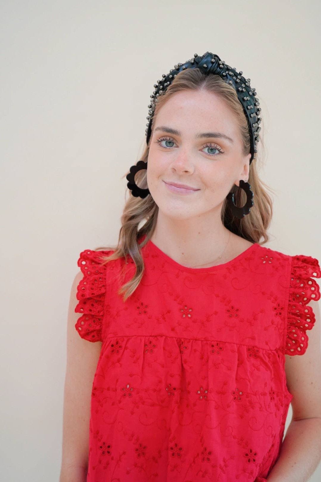 Margo Hoop - True Black