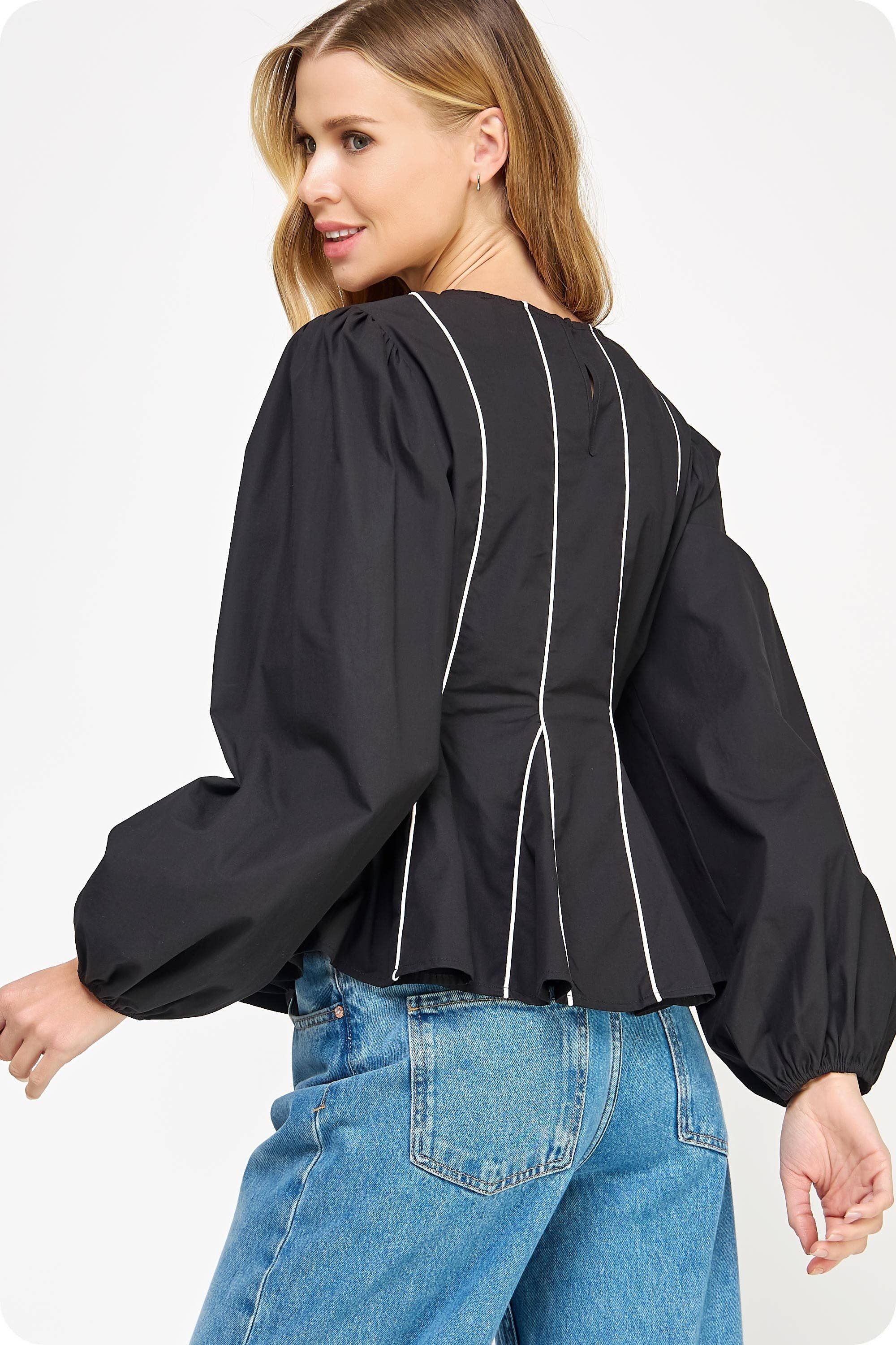 Contrast Piping Detail Top