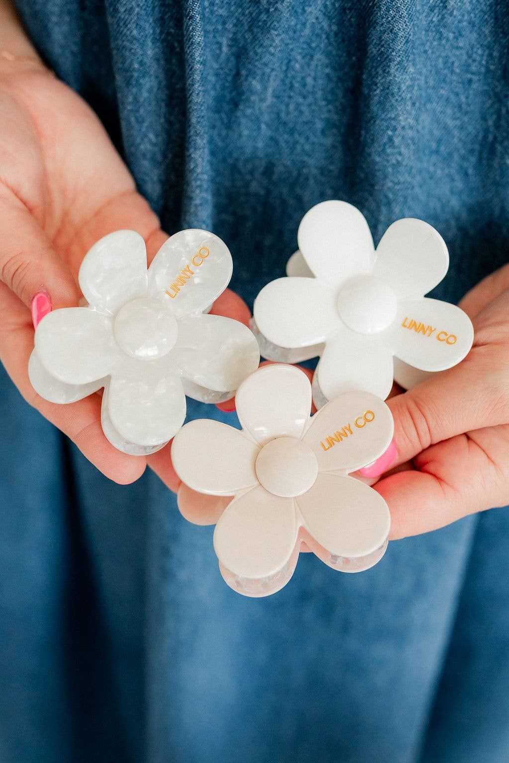 Gigi Hair Clip - Pearl White