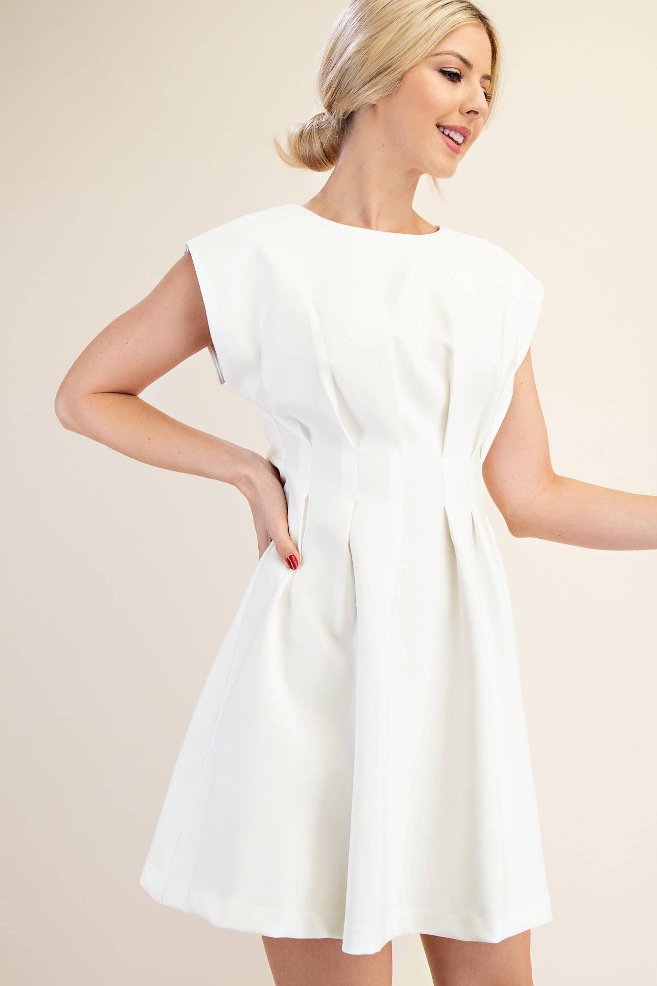 Round Neck Waist Pleated Mini Dress