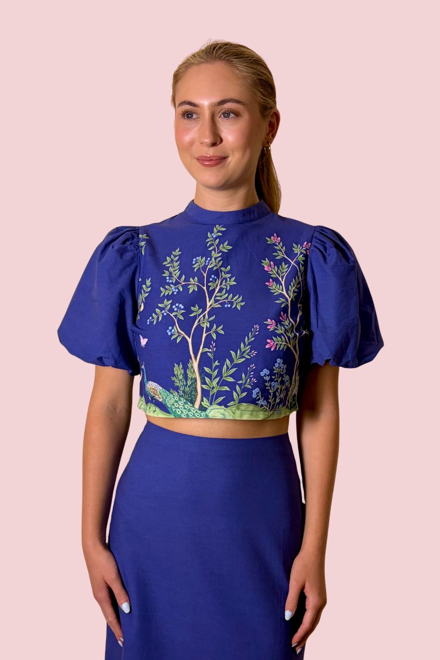 Vine and Vogue Blue Botanical Print Puff Sleeve Crop Top