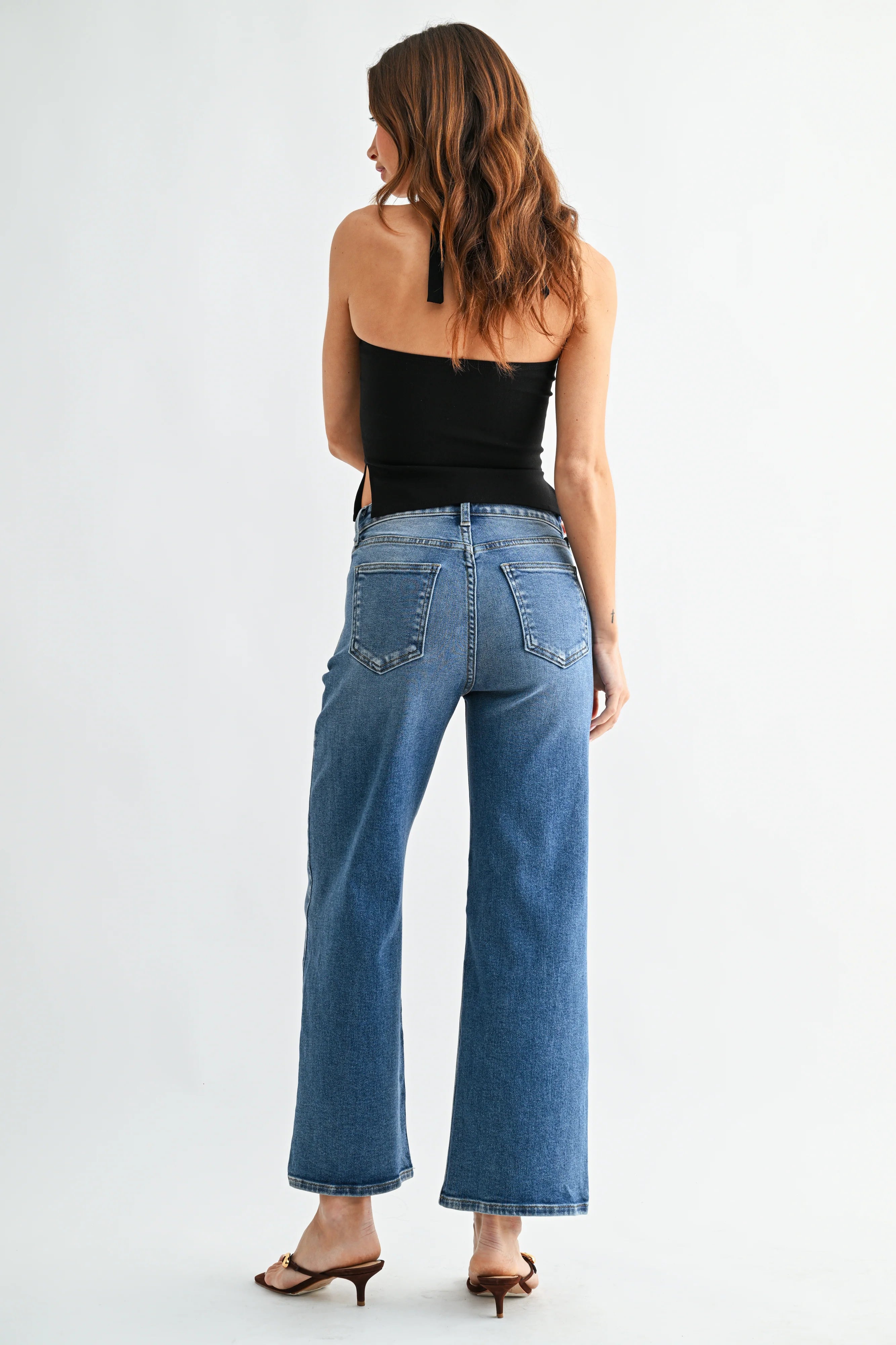 Signature Pair High Rise Wide Leg Crop Jeans in Medium Wash