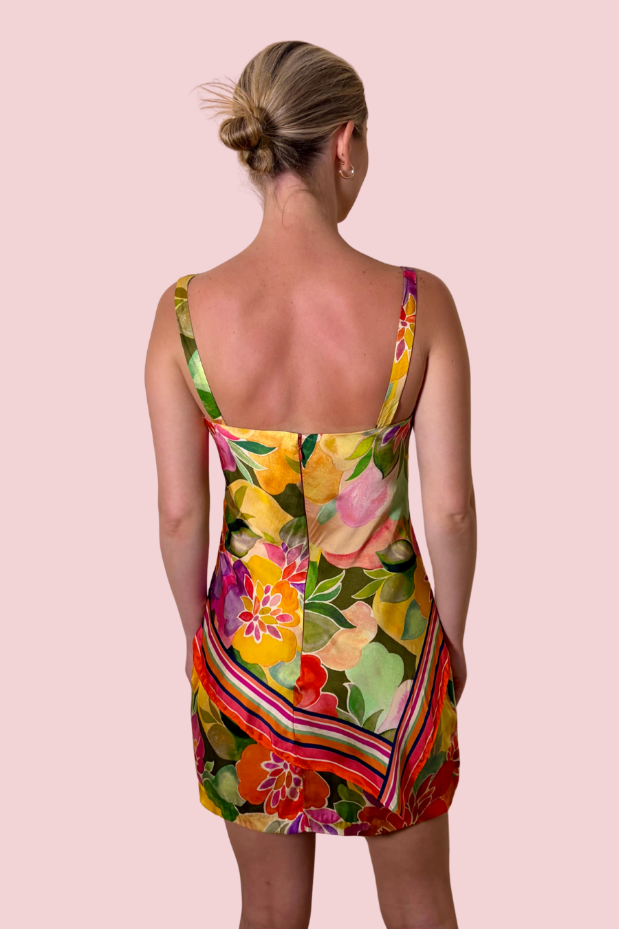 Keyshia Dress with Floral Print Mini Dress with Square Neckline and Tailored Fit