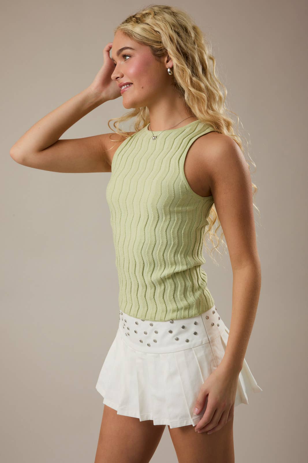 Good Form Fitted Sleeveless Sweater Tank Top with Textured Knit