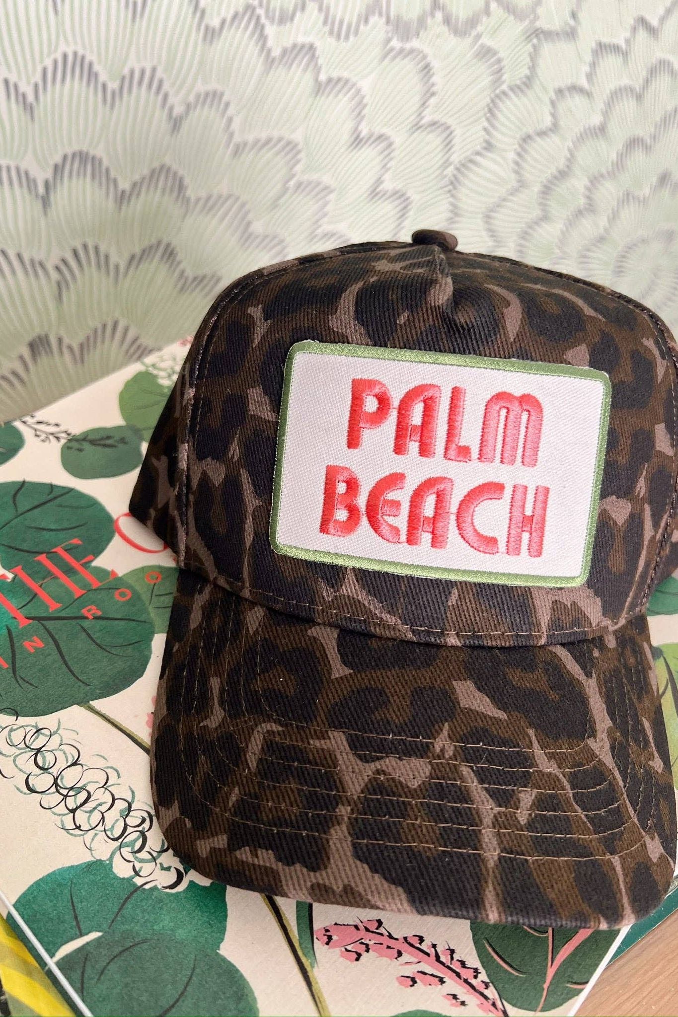 Palm Beach - Leopard Vintage Trucker Hat