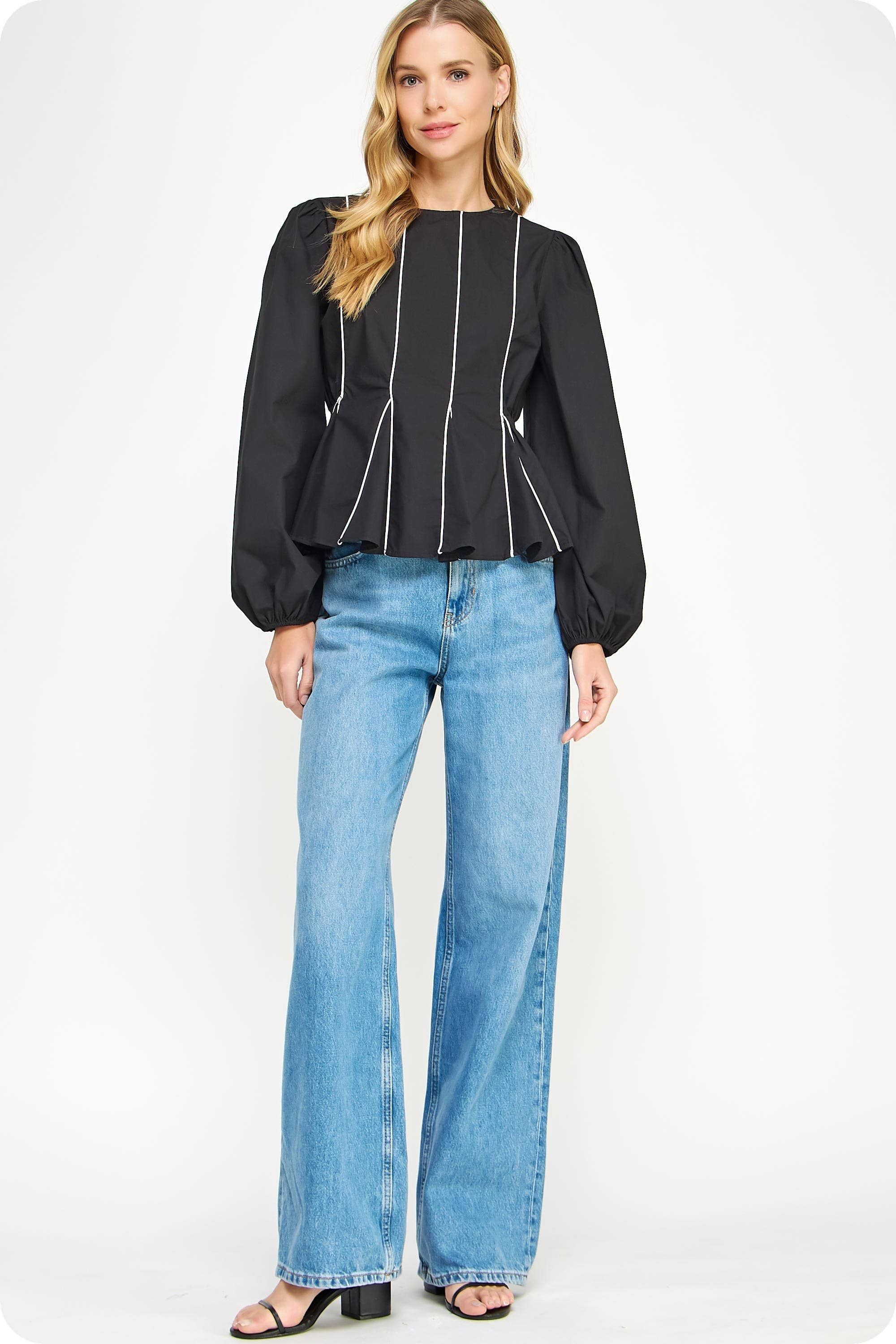 Contrast Piping Detail Top