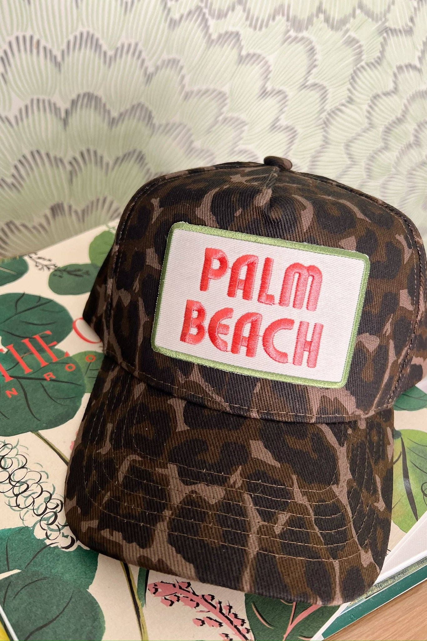 Palm Beach - Leopard Vintage Trucker Hat