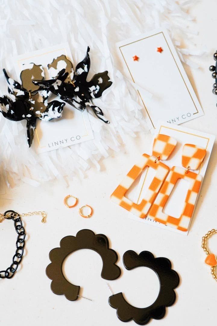 Margo Hoop - True Black